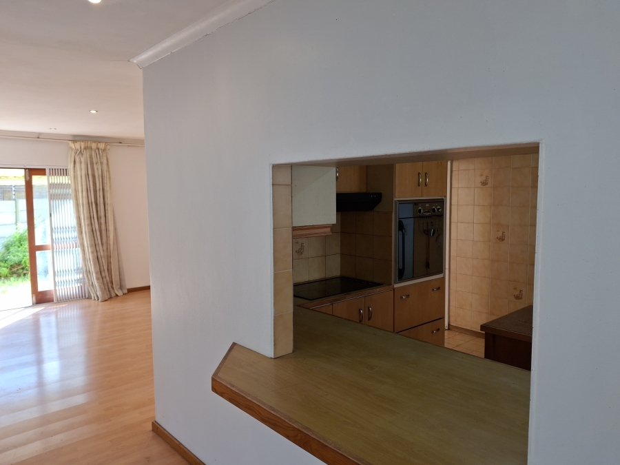 3 Bedroom Property for Sale in Pelican Park Western Cape